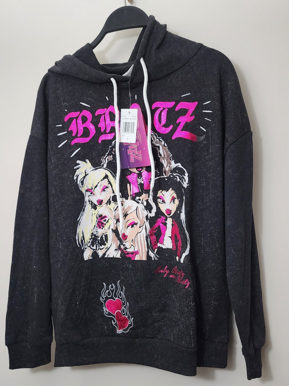 Bratz Graphic Pullover Hoodie in Black & Hot Pink (Small)